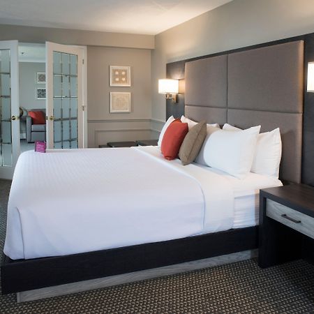 Crowne Plaza Fredericton Lord Beaverbrook By Ihg Esterno foto