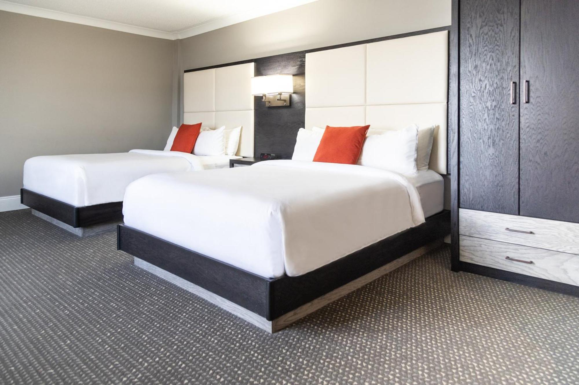 Crowne Plaza Fredericton Lord Beaverbrook By Ihg Esterno foto