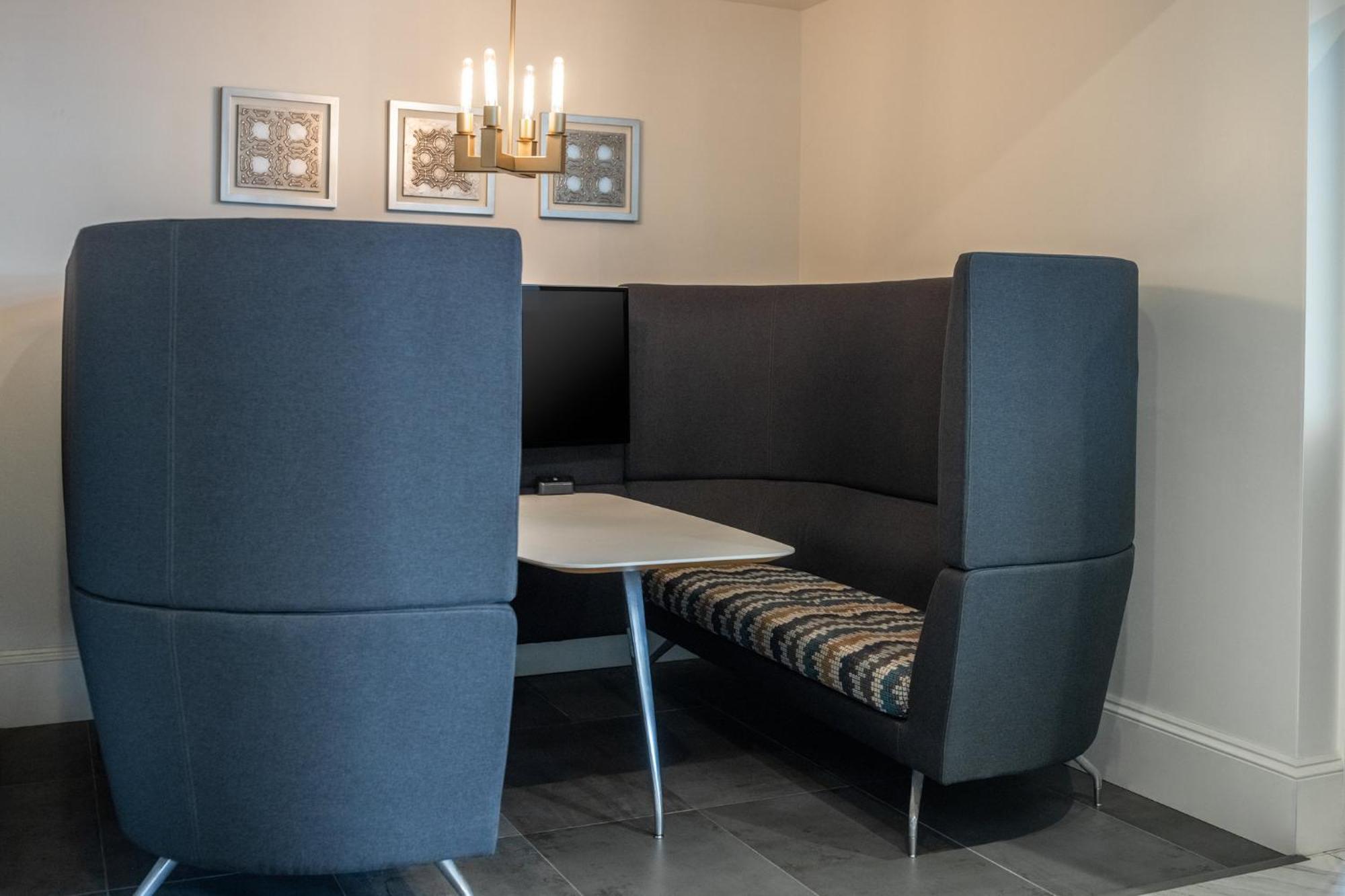 Crowne Plaza Fredericton Lord Beaverbrook By Ihg Esterno foto