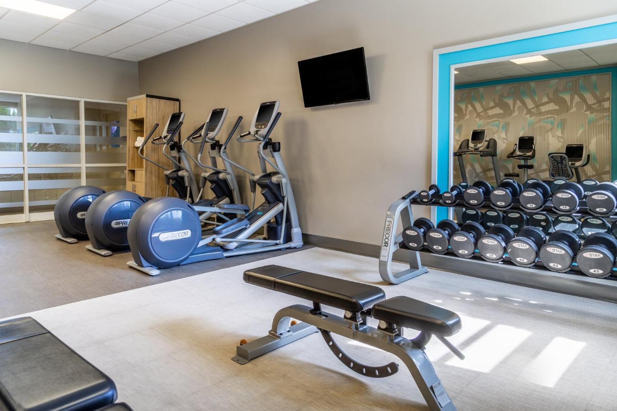 Crowne Plaza Fredericton Lord Beaverbrook By Ihg Esterno foto
